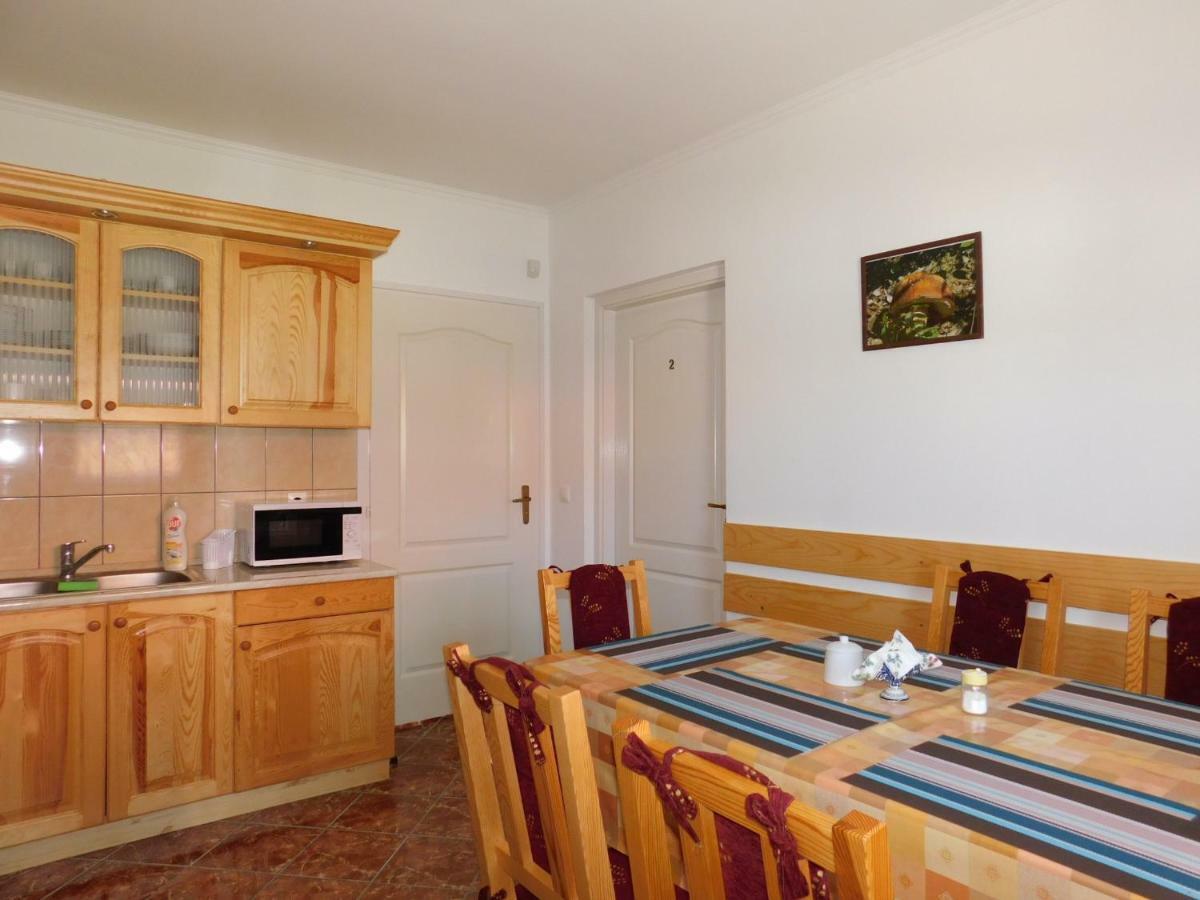 8888 Apartmanhaz Lispeszentadorján Exterior foto